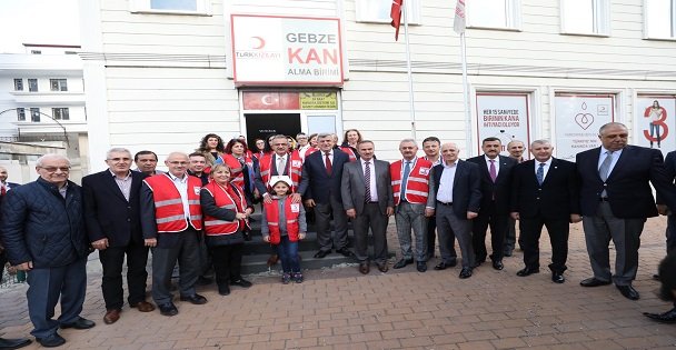 Başkan Karaosmanoğlu, ‘'Kızılay ve Yeşilay toplumun nüvesidir''