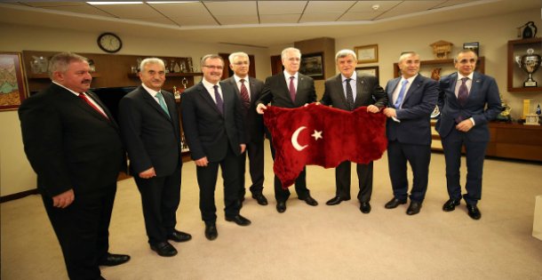 Başkan Karaosmanoğlu, ‘'OSB'ler üretimin kalbidir''