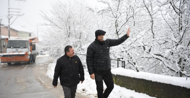 BAŞKAN KOCAMAN AVLUBURUN'DA KAR MESAİSİNDE