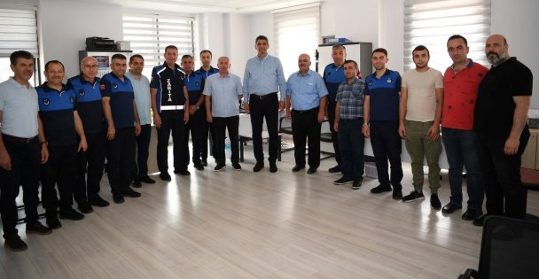 BAŞKAN KOCAMAN BELEDİYE PERSONELİ İLE BAYRAMLAŞTI