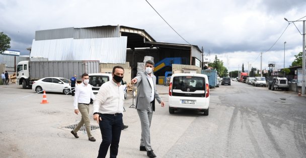 Başkan Kocaman sahaya indi