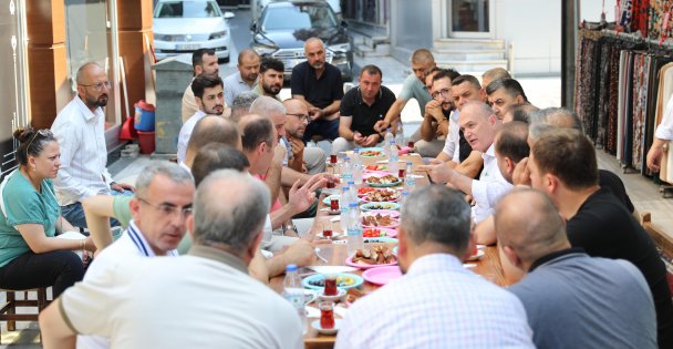 Başkan Özlü 'Kızılay meydanı nostaljik bir çarşımız olacak”