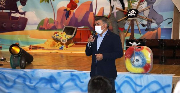 Başkan Şayir, Çocuklarla Tiyatroda Buluştu