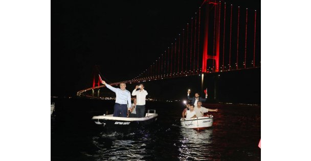 Başkan Şayir'den, Denizde; Fener Alaylı 30 Ağustos Kutlaması