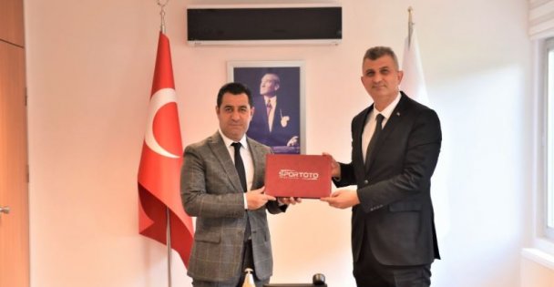 BAŞKAN SEZER BİR SÖZÜNÜ DAHA YERİNE GETİRİYOR