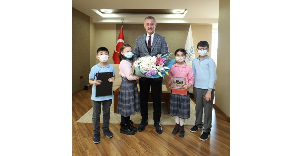 Başkan'dan Karne Günü Mesajı