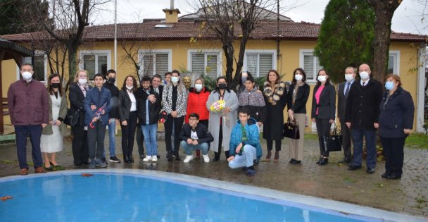 Bayan Yavuz ve İş Kadınlarından Rehabilitasyon Merkezlerine Ziyaret