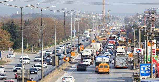 Bayramda ağır taşıtlar D-100'ü kullanmayacak