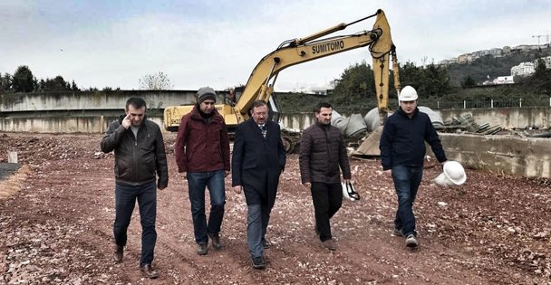Bayram'dan Kongre Merkezi otoparkına inceleme