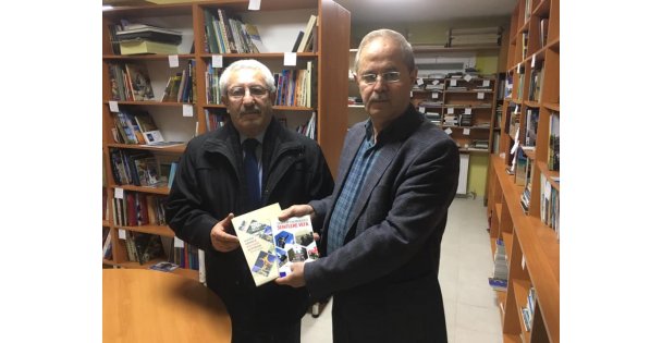 Belediye Başkanları Hatıralarını Yazarak Geleceğe Bilgi Ve Belge Bırakmalı