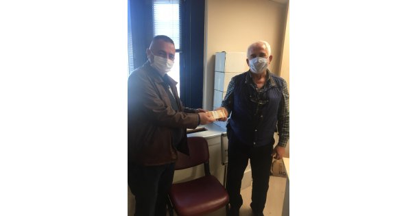 Belediye Personelinin Bulduğu 5 Bin TL'yi Sahibine Teslim Etti