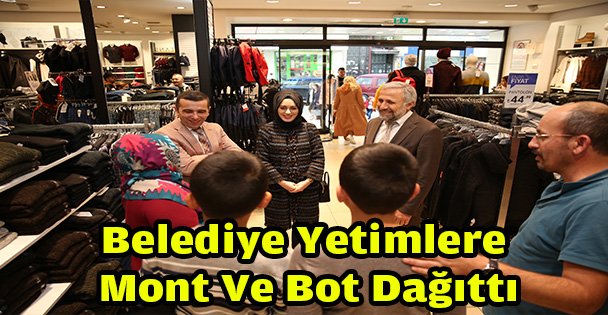 Belediye Yetimlere Mont Ve Bot Dağıttı