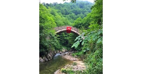 Belgesel Tadında  2000 Yıllık Tarihi Köprüde Devri Alem