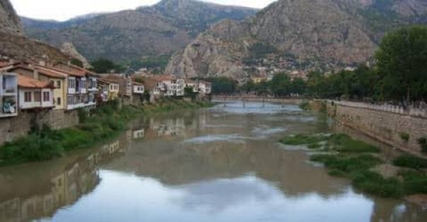 Belgesel Tadında Yeşilırmak'a Devri Alem