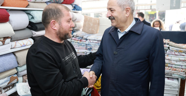 Beş Başkan Şehit Numan Dede Caddesi Esnafıyla Buluştu