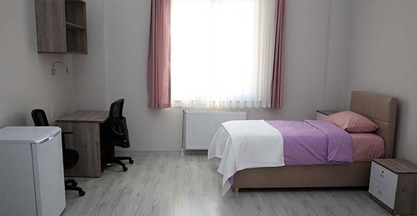 Beş yıldızlı otel konforunda öğrenci yurdu