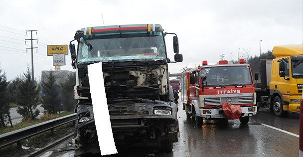 Trafik kazası 2 kişi yaralı