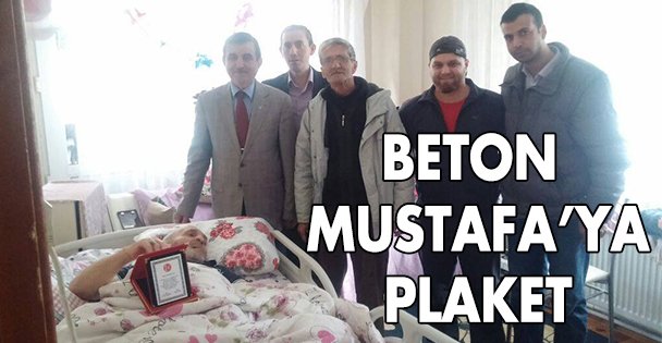 Beton Mustafa'ya plaket!