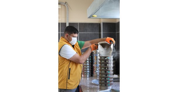 Betonun, asfaltın ve zeminin kalitesi burada ölçülüyor