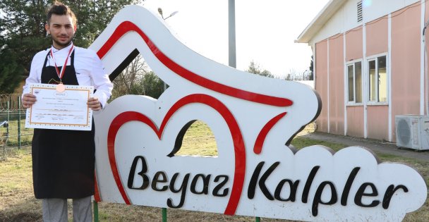 Beyaz Kalpler, Mutfak Günlerinden  Bronz Madalyayla Döndü