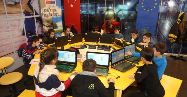 Bilişim çağının mucitleri burada yetişiyor