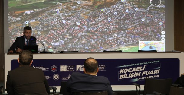 Bilişim Fuarı'nda güncel teknolojiler masaya yatırıldı