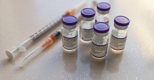 BioNTech: Yeni uyarlanmış Kovid-19 aşısı üzerinde çalışıyoruz