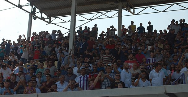 Bir an susmadılar