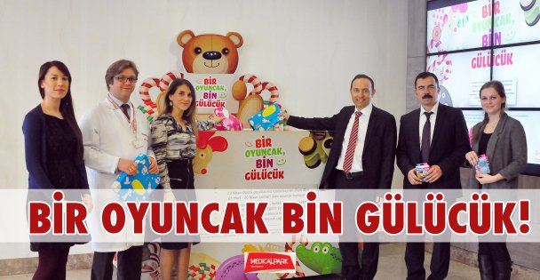 Bir Oyuncak Bin Gülücük!