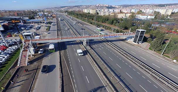 Bir yaya köprüsü de Çayırova'ya