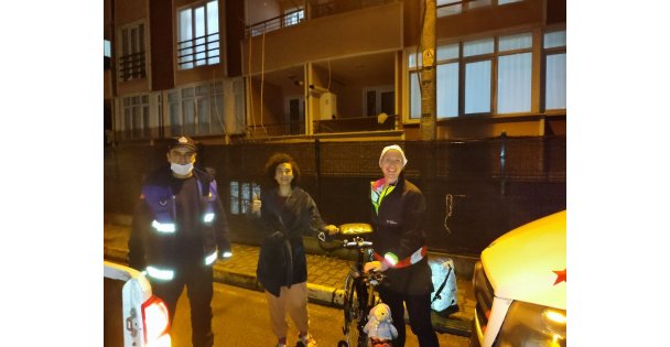 Bisikletiyle Kaybolan Turistin Yardımına Zabıta Koştu