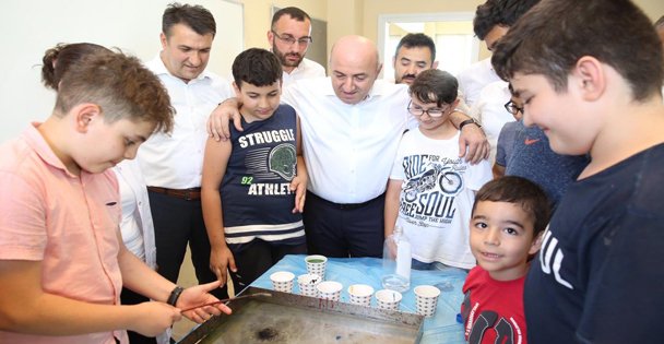 Bıyık Gençlerle Bir Araya Geldi
