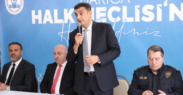 Bıyık ve Kara, Halk Meclislerinde vatandaşların taleplerini dinliyor