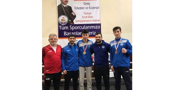 Boksörler Ringde Fırtına Gibi Esti