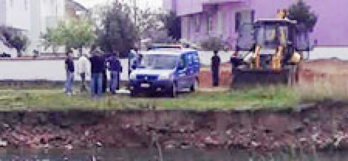 Boş arsada ceset bulundu