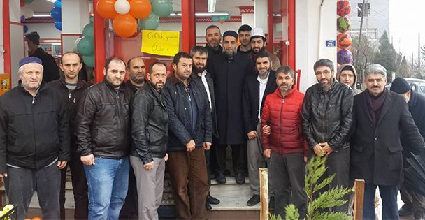 Bu marketin geliri hayır işlerinde kullanılacak!
