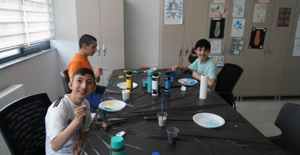 Bu merkez hem gönüllere dokunuyor hem hayatları kolaylaştırıyor