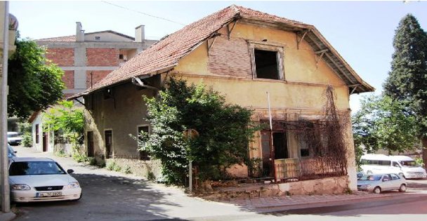 Bu restorasyon aslına uygun mu?