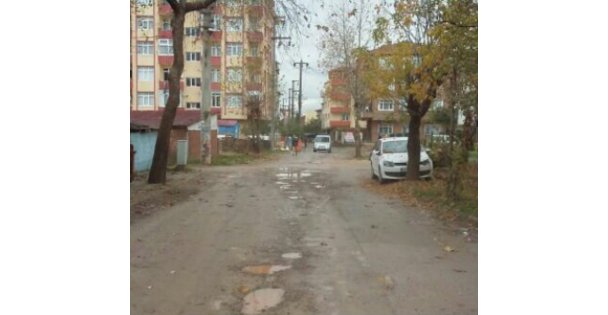 Bu yol 1 yıldır bozuk