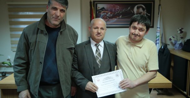 Bulduğu 7 bin 200 lirayı sahibine teslim etti