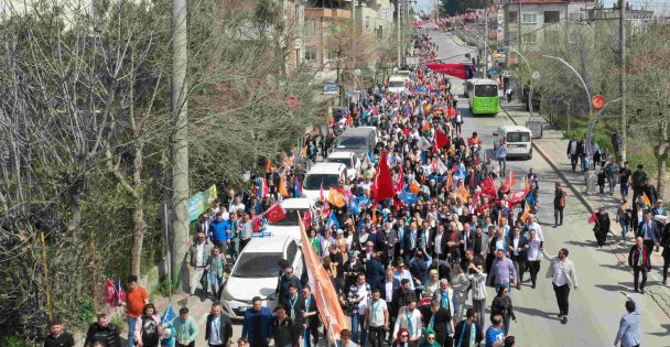 BÜYÜK DARICA YÜRÜYÜŞÜ BİNLERCE KİŞİNİN KATILIMIYLA GERÇEKLEŞTİ