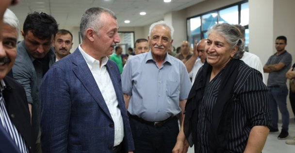 Büyükakın: Birbirimize sıkı tutunduğumuzda güçlü oluruz”