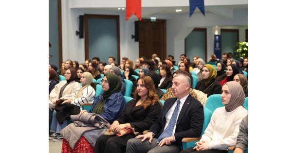 Büyükakın geleceğin lider adayları ile bir araya geldi