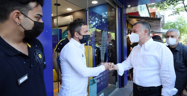 Büyükakın, İzmit Sokaklarında Vatandaşlarla Buluştu