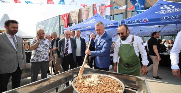 Büyükakın: KO-MEK, Kocaelinin en büyük iyilik organizasyonudur
