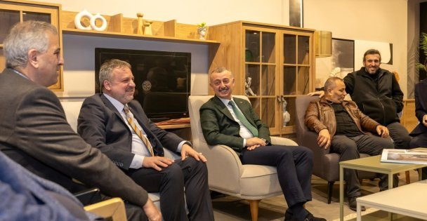 Büyükakın, Zincirlikuyu esnafını ziyaret etti