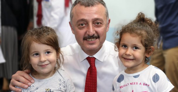 Büyükakın'dan  23 Nisan Mesajı