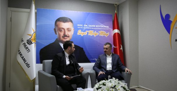 Büyükakın'dan ‘sosyal medya' mitingi