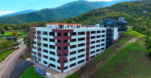 Büyükşehir, 6 katlı otopark projesini kış sezonuna hazırladı;  Kartepe Teleferikte otopark hamlesi tamam