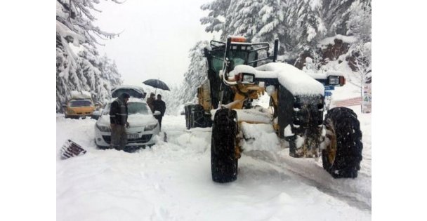 Büyükşehir A Takımı, Karda Mahsur Kalanları Kurtardı
